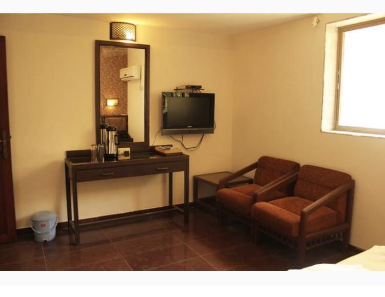Hotel Ganesh Palace Mumbai Bagian luar foto