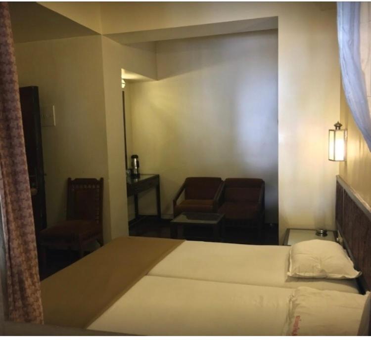Hotel Ganesh Palace Mumbai Bagian luar foto